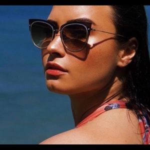 Demi lovato DIFF sunglasses